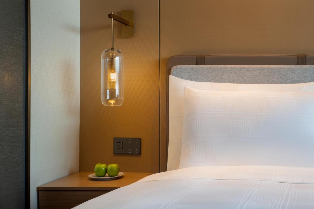 Guangzhou Hotel - Free Shuttle Bus To Exhibition Center During Canton Fair Period Exterior foto