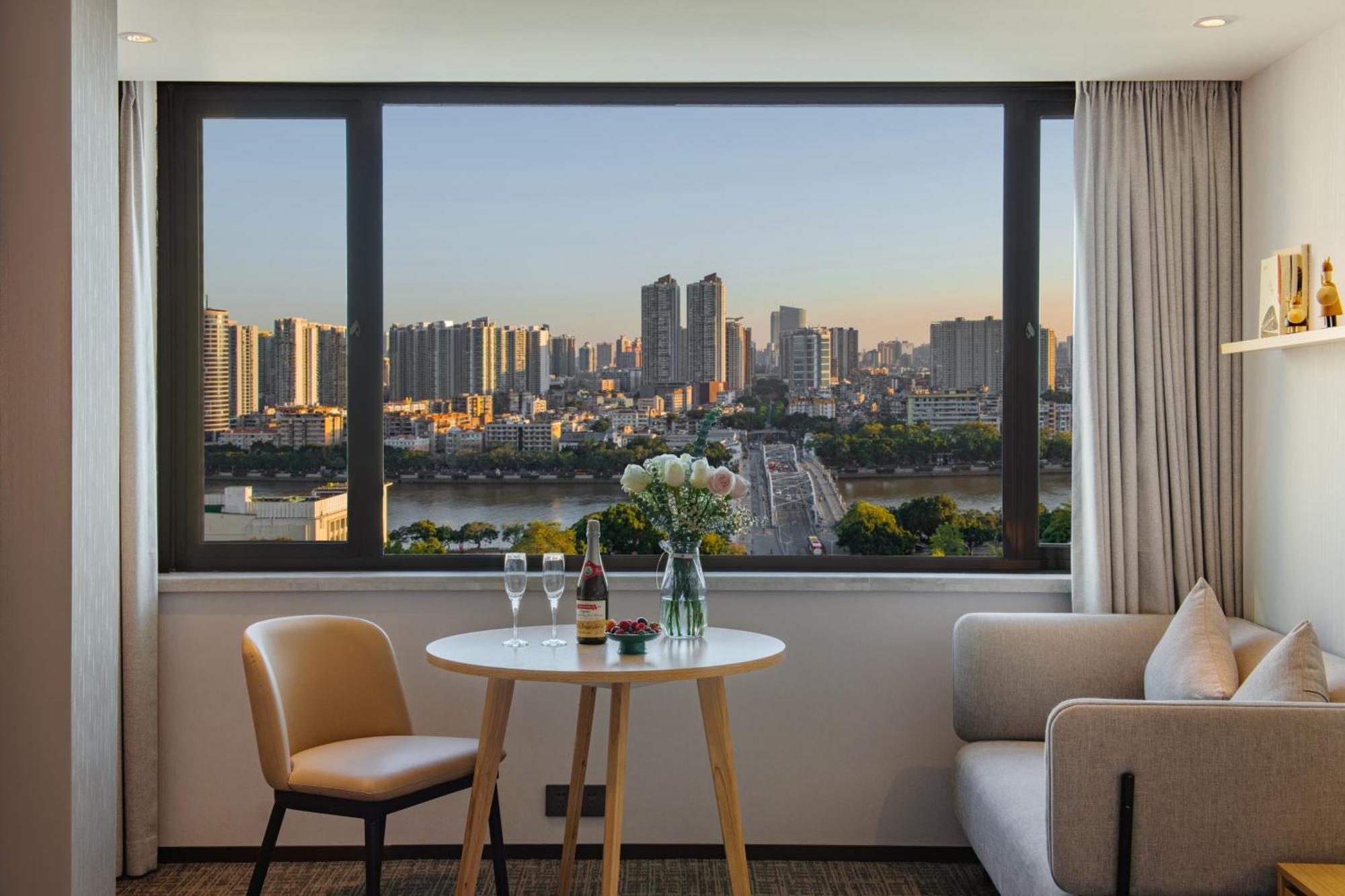 Guangzhou Hotel - Free Shuttle Bus To Exhibition Center During Canton Fair Period Exterior foto